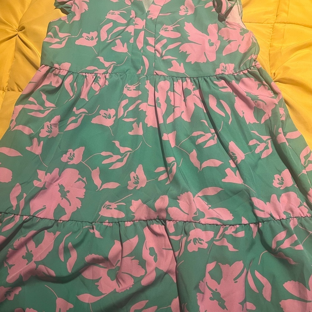 ✨Floral Green and Pink Dress✨ 👗 - Picture 3 of 3